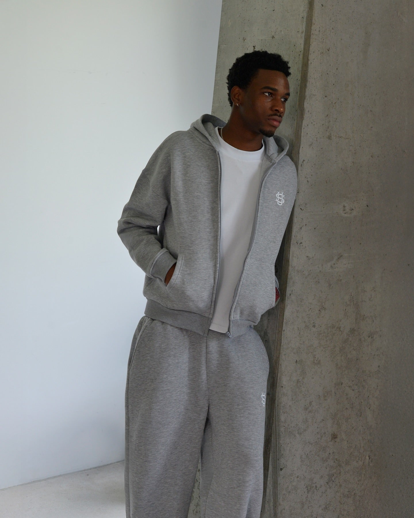 GREY PANTS